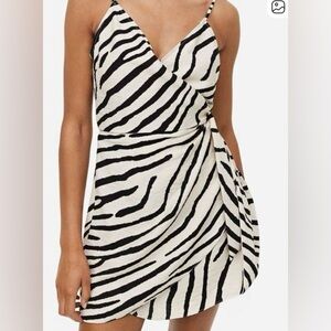H&M  cream & White Zebra-Print Wrap Mini Dress